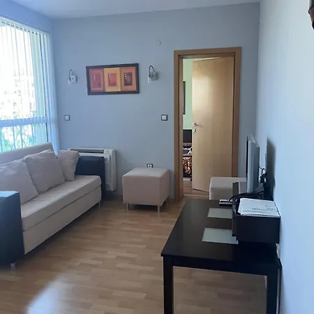 2-bedroom In Marina Club Apartment *